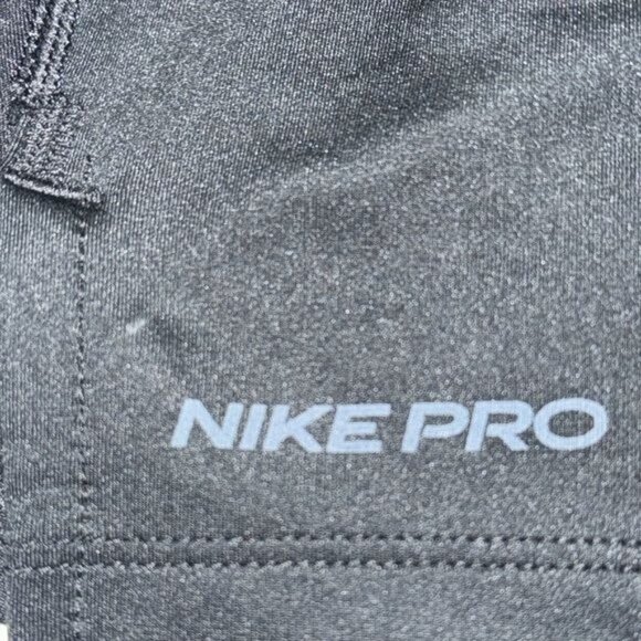 Nike Pro Black Sleeveless Dri-Fit Highlanders M Logo Mens Top Tight Fit M - Picture 4 of 11